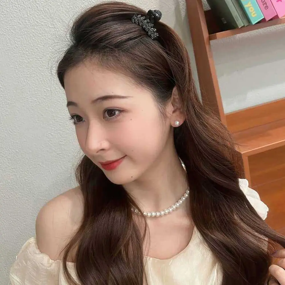 Sweet Rhinestone Wheat Hair Claw Mini Acrylic Shark Jaw Clip For Thin Hair Ponytail Holder Exquisite Princess Barrettes