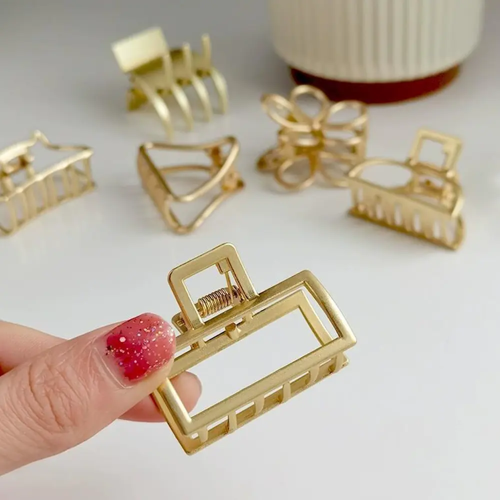 Small Size Heart Shaped Hair Claw Strong Hold Non-Slip Metal Geometric Shark Jaw Clamp For Women Girls Thin Hair Ponytail Holder