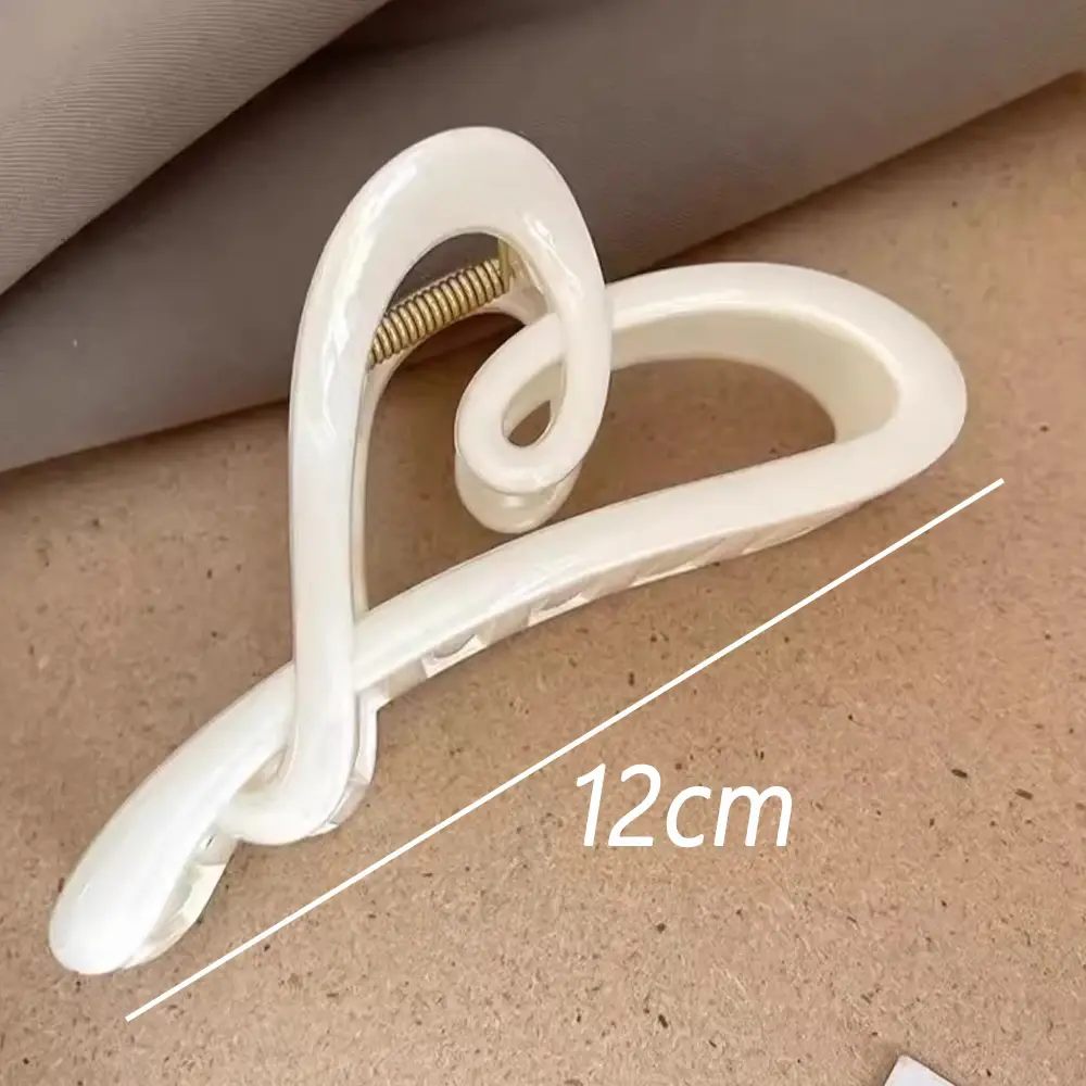 Elegant Heart Shaped Hair Claw Strong Hold Acrylic Shark Clips For Women Girls Thick Ponytail Holder Summer Beach Party Headwear