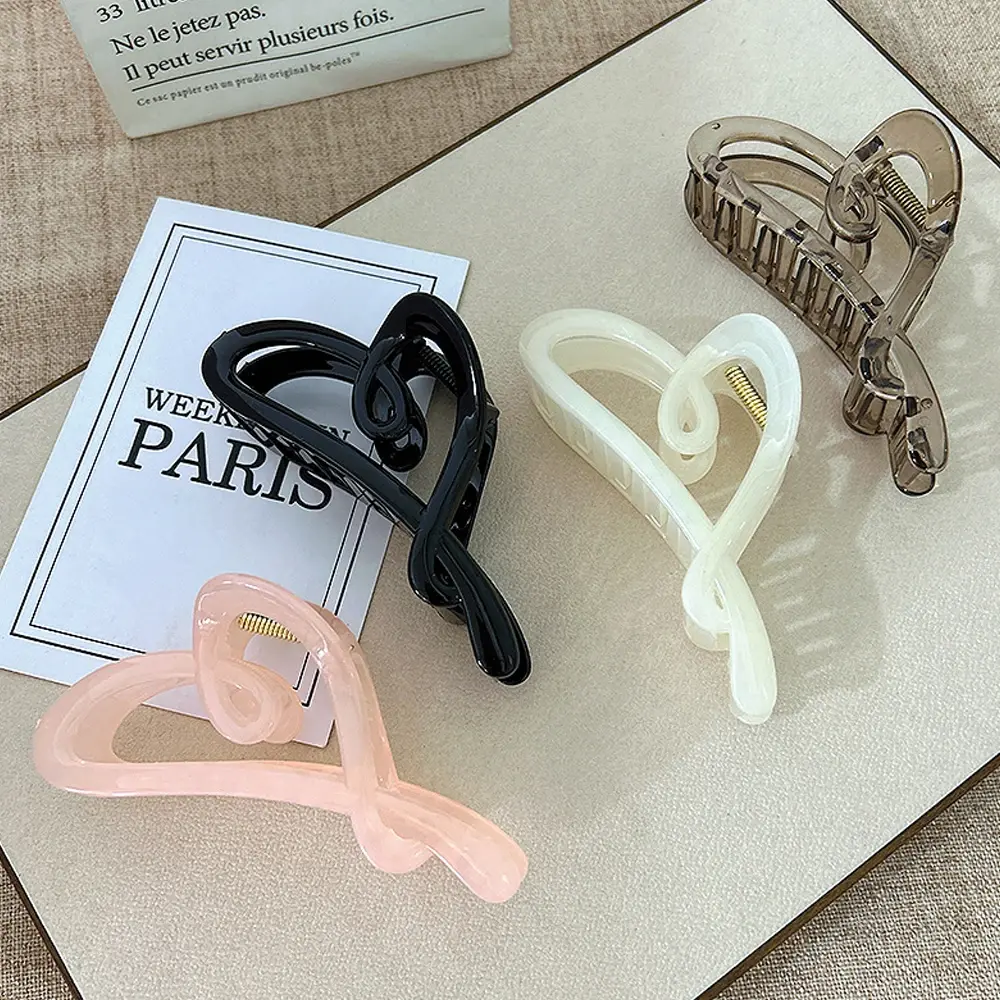 Elegant Heart Shaped Hair Claw Strong Hold Acrylic Shark Clips For Women Girls Thick Ponytail Holder Summer Beach Party Headwear