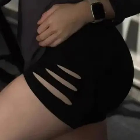 Sexy Hollow Fitness Shorts for Women with Professional Training Sports Three-quarter Pants Beautiful Design Yoga Suit