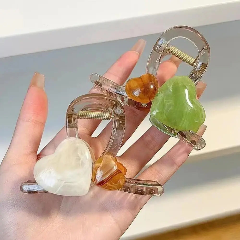 Ins Style Heart Hair Claws Medium Size Acrylic Jaw Clips Women Girls Ponytail Holder Barrettes Summer Beach Casual Headwear