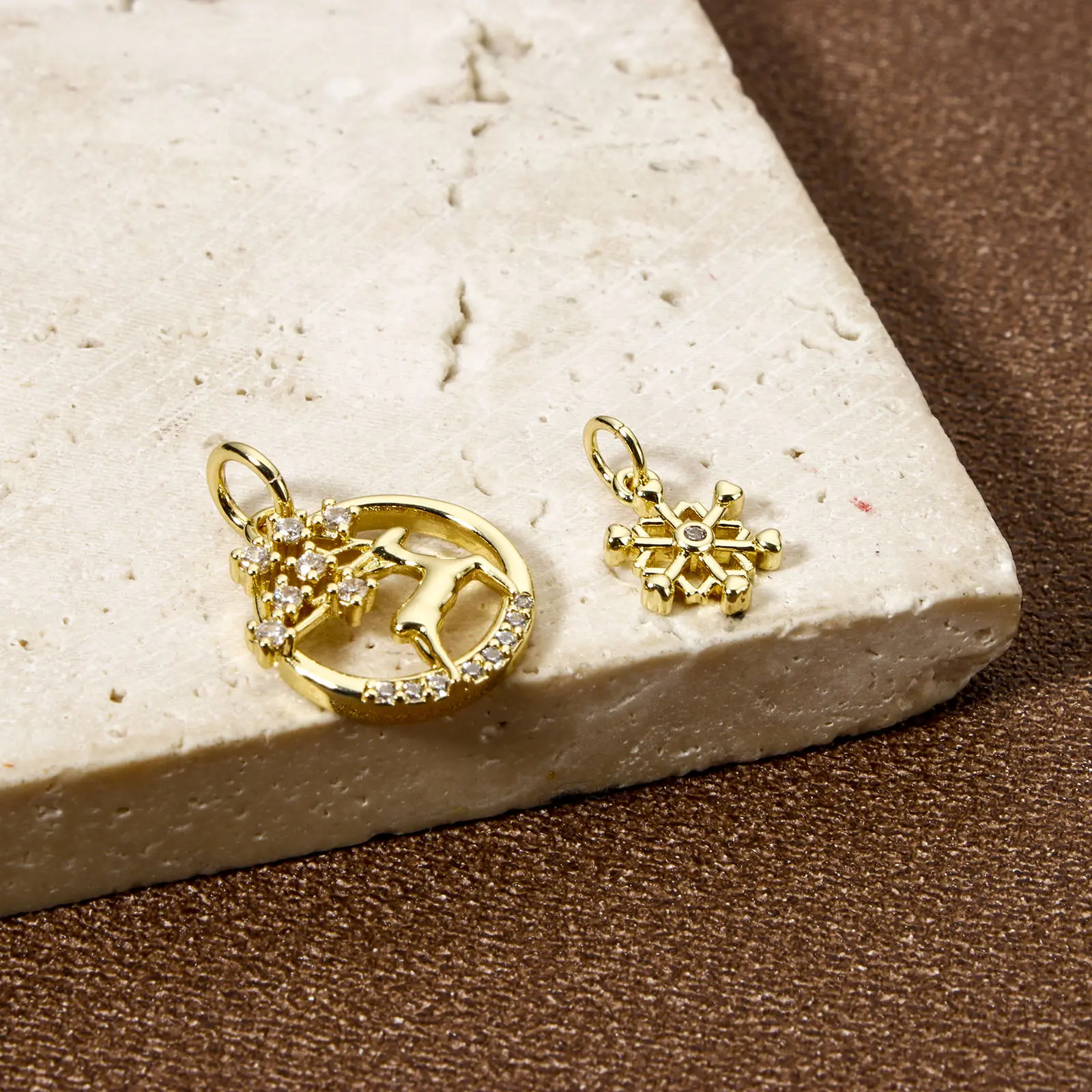 2 PCs Brass Christmas Charms Hollow Snowflake Reindeer Micro Pave Clear Cubic Zirconia 18K Gold Plated Pendants For DIY Neckalce