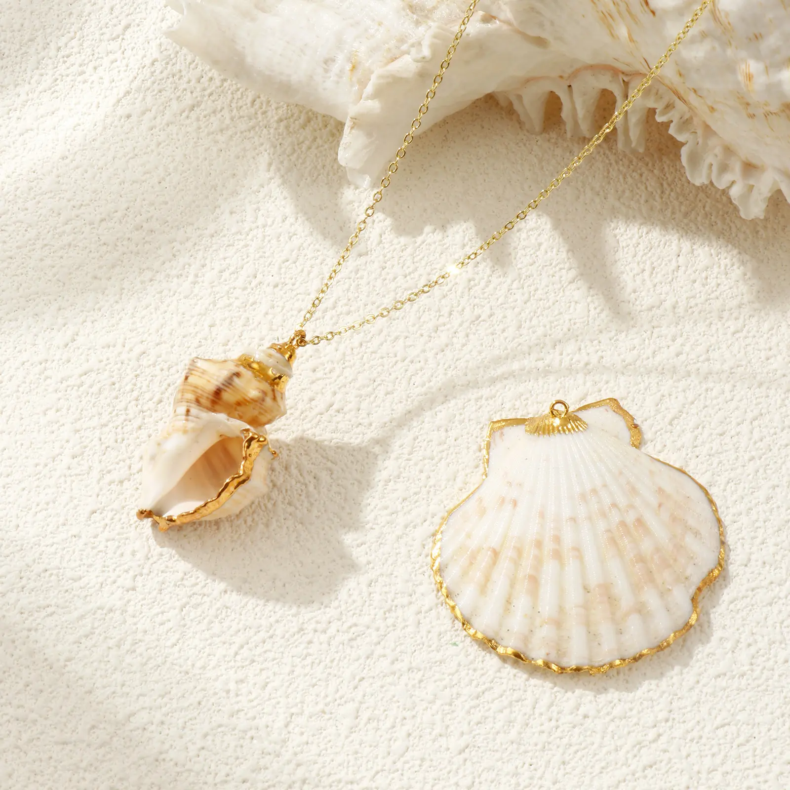 2 PCs Shell Pendants Gold Plated Scallop Conch Ocean Jewelry Charms For DIY Necklace Earrings Jewelry Making Findings