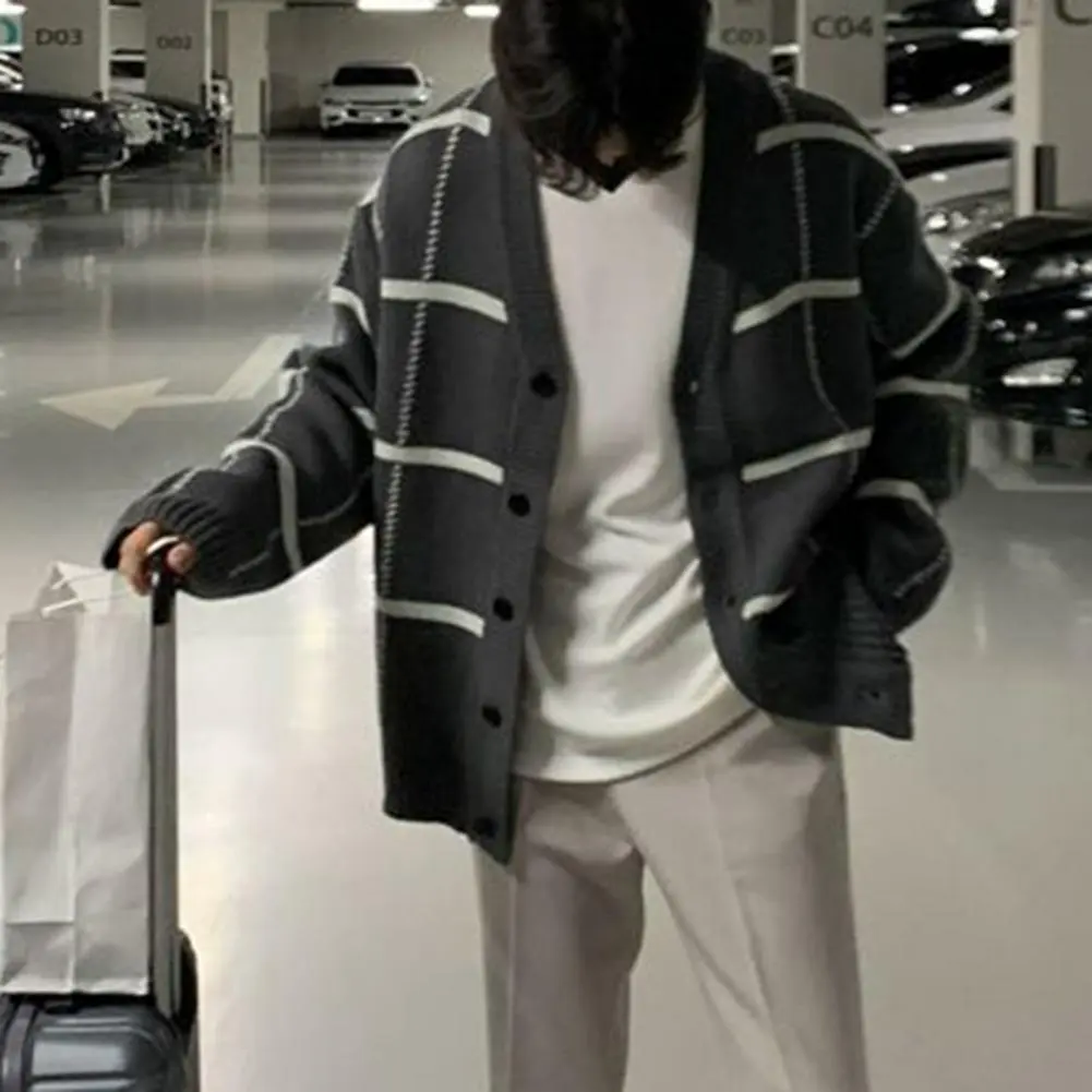 Autumn Winter Sweater Cardigan Men V-neck Long Sleeve Plaid Print Knitwear Cardigan Single Breasted Loose Fit Sweater Coat
