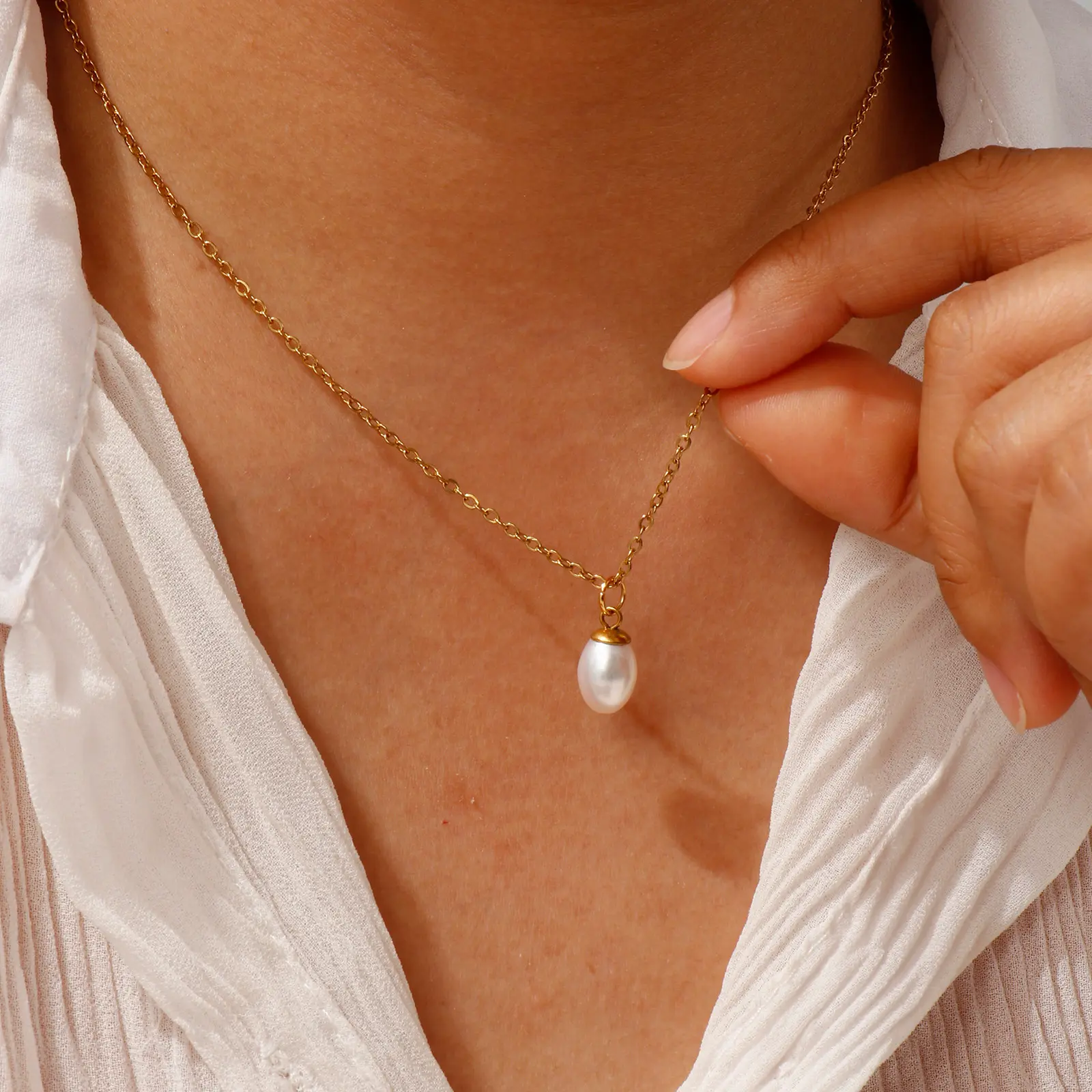 304 Stainless Steel Minimalist Elegant Natural Pearl Pendant Necklace 18K Gold Plated Oval Charm Necklace For Women Gift 45cm