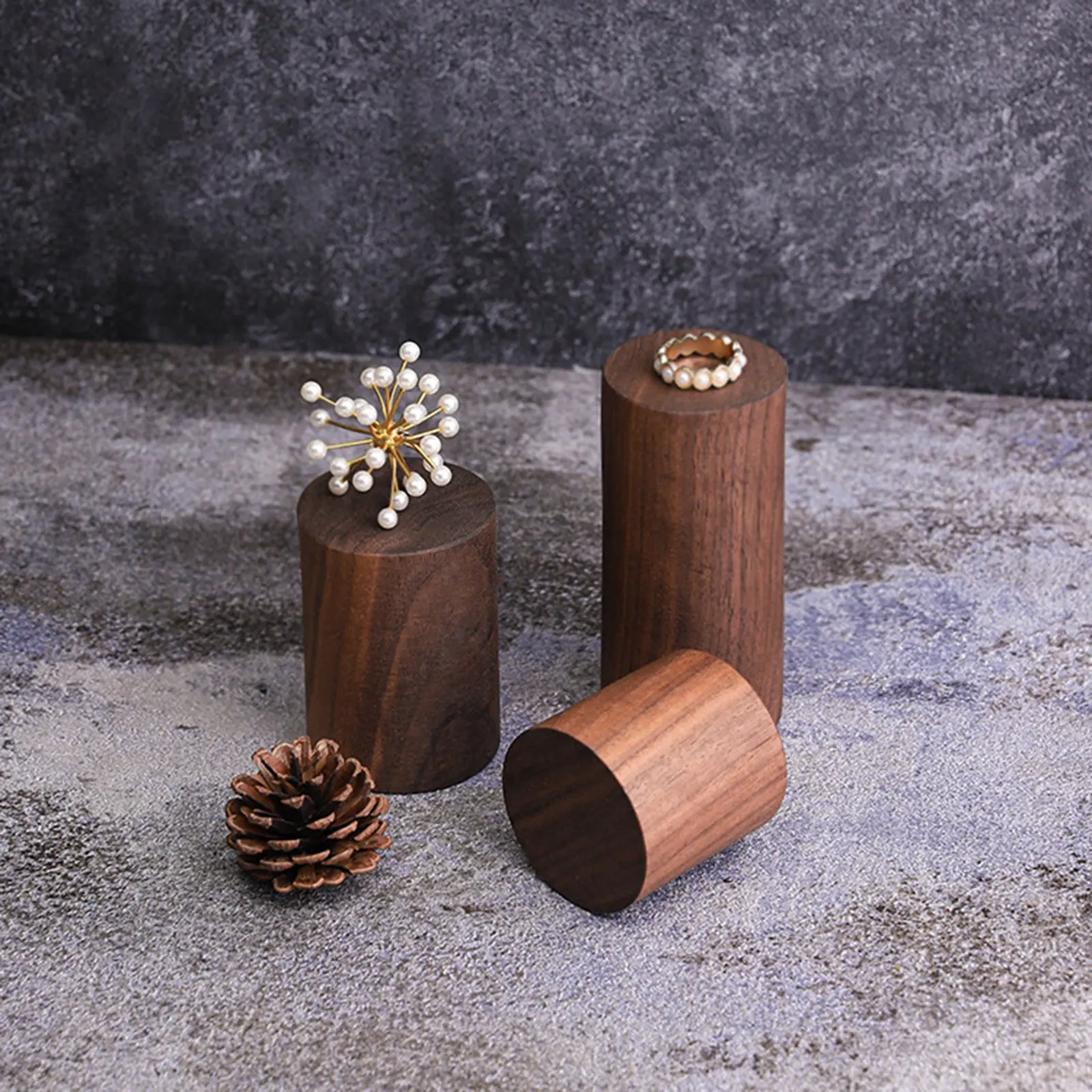 Vintage Dark Brown Cylinder High-end Black Walnut Wood Jewelry Display Stand Storage Column Photo Props Ring Earring Bracket 1Pc