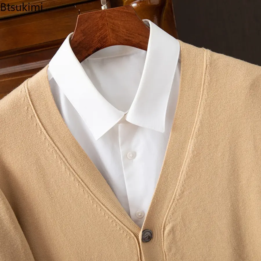 New 2025 Classic Style Men's Knitted Cardigan Thin V-neck Basic Elastic Loose Sweater Khaki Casual Cardigans Sweaters for Men