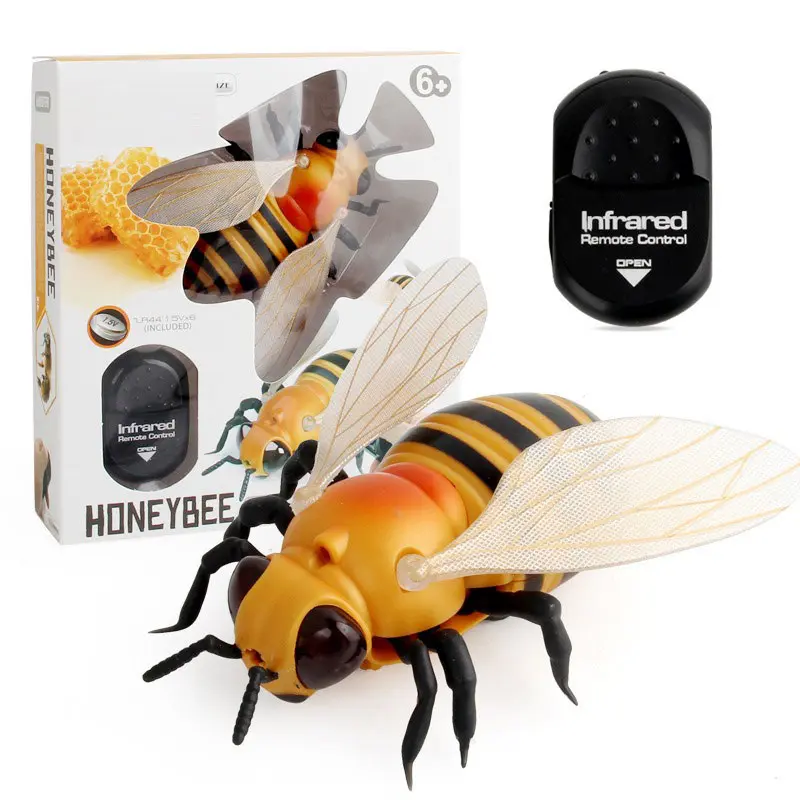 RC Crab Fly Model Robotic Insect Trick Electronic Animal Pet Prank Toys Remote Control Mouse Child Adult Gift