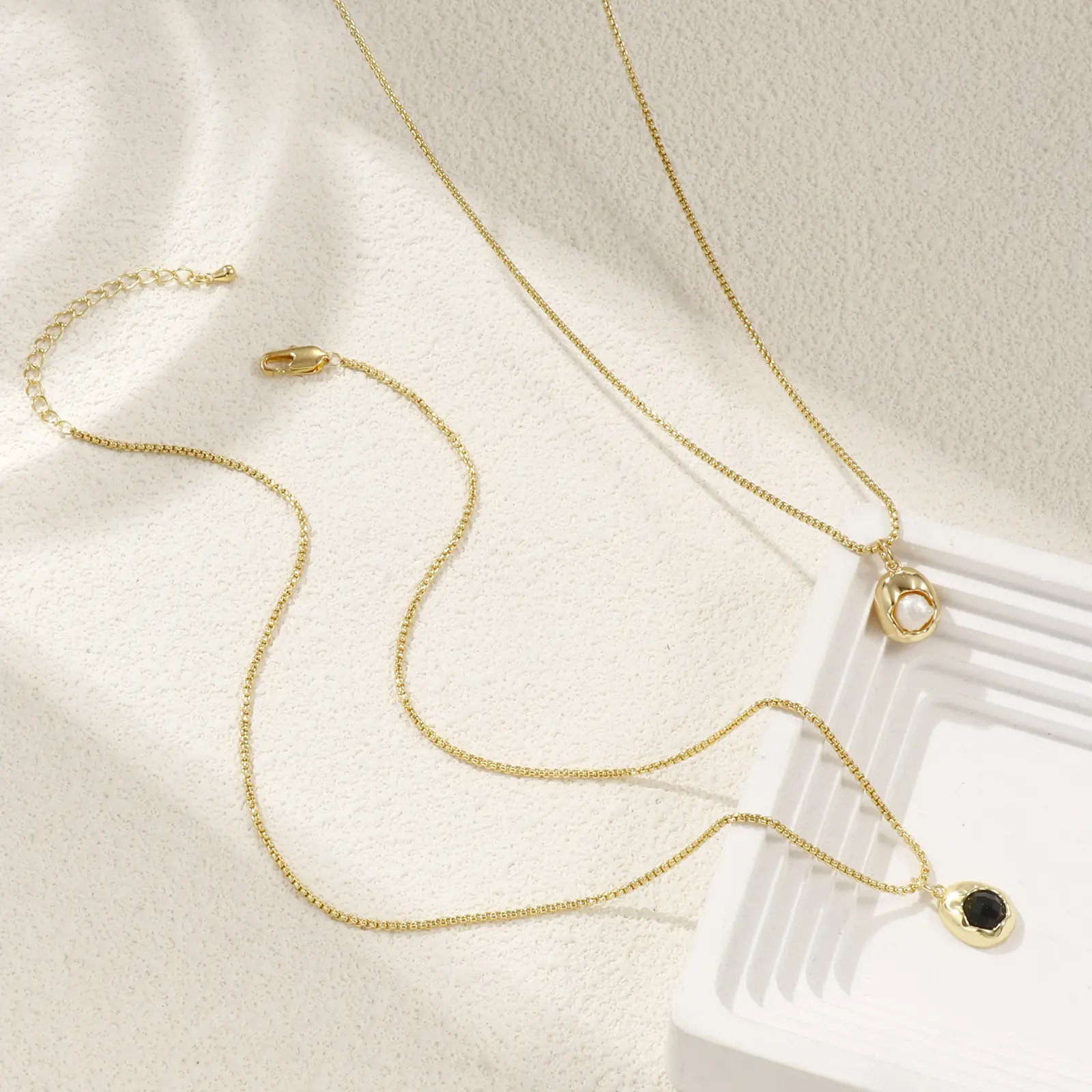 1 Piece Brass Necklace 18K Real Gold Plated Link Cable Chain Irregular Acrylic Imitation Pearl Pendant For Women Gift