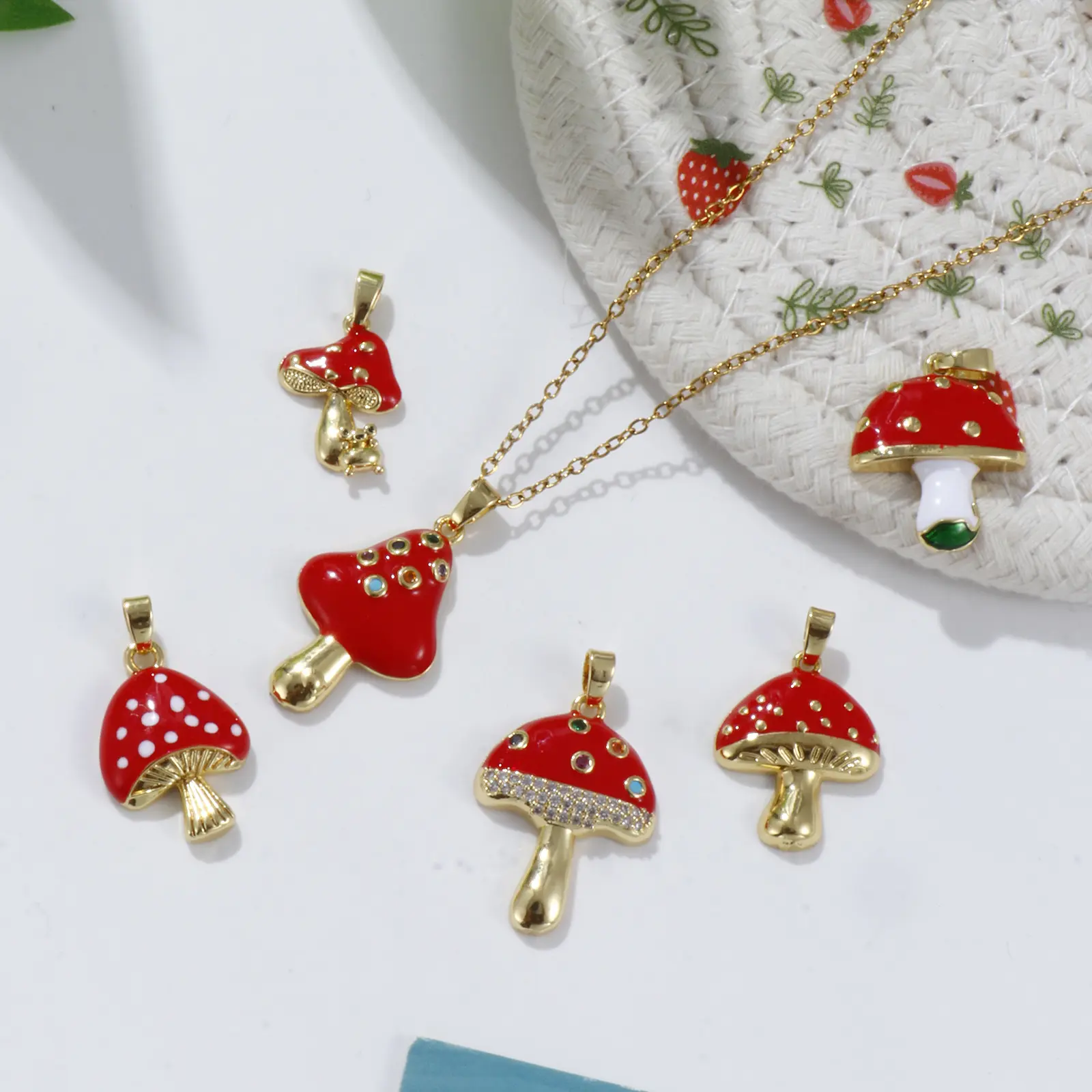 2 PCs Brass Charm Pendant 18K Real Gold Plated Red Mushroom Enamel Pendants For Necklace Bracalet Jewelry Making Findings