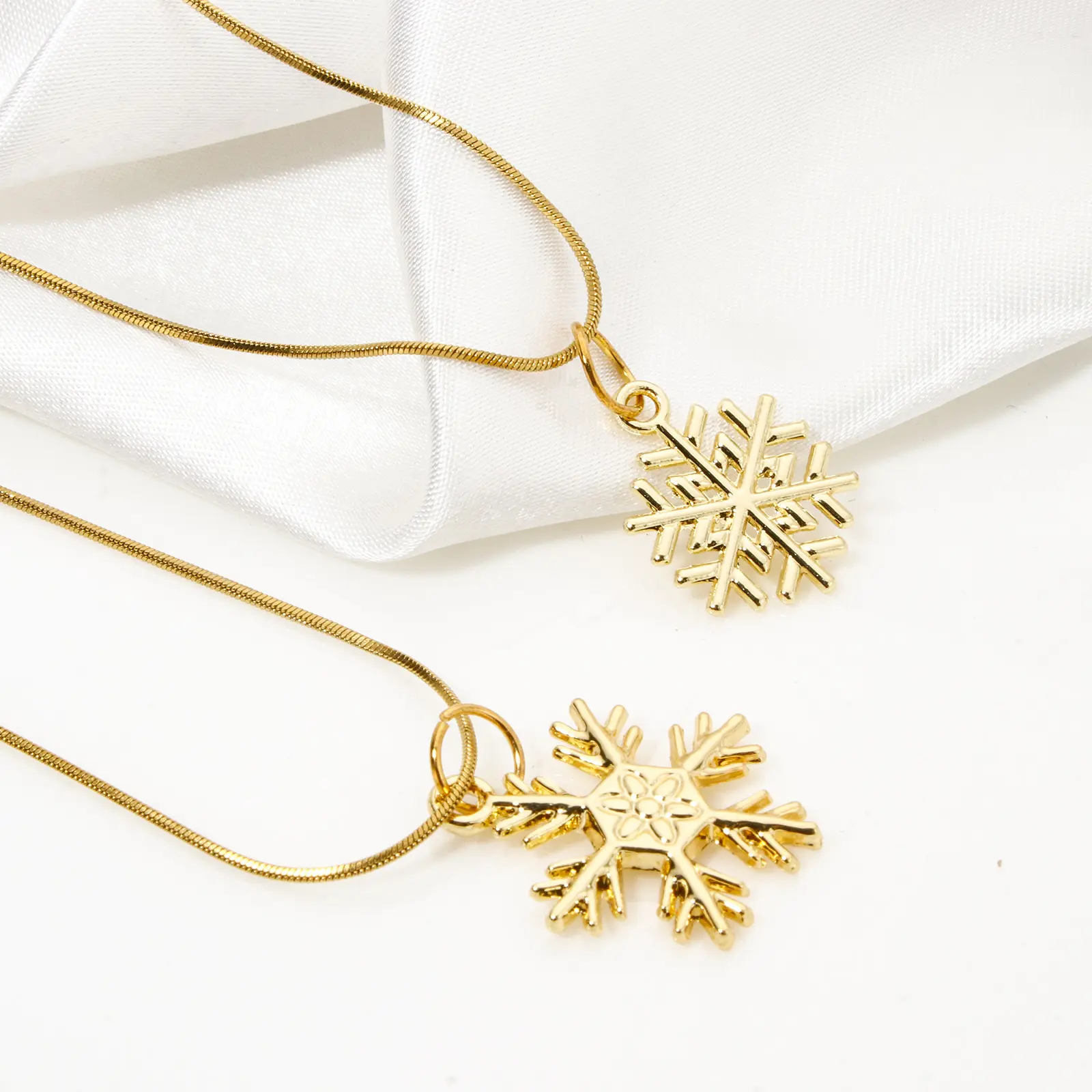 10 PCs Zinc Based Alloy Weather Collection Charms 18K Real Gold Plated Christmas Snowflake Pendants DIY Earrings Necklace Making