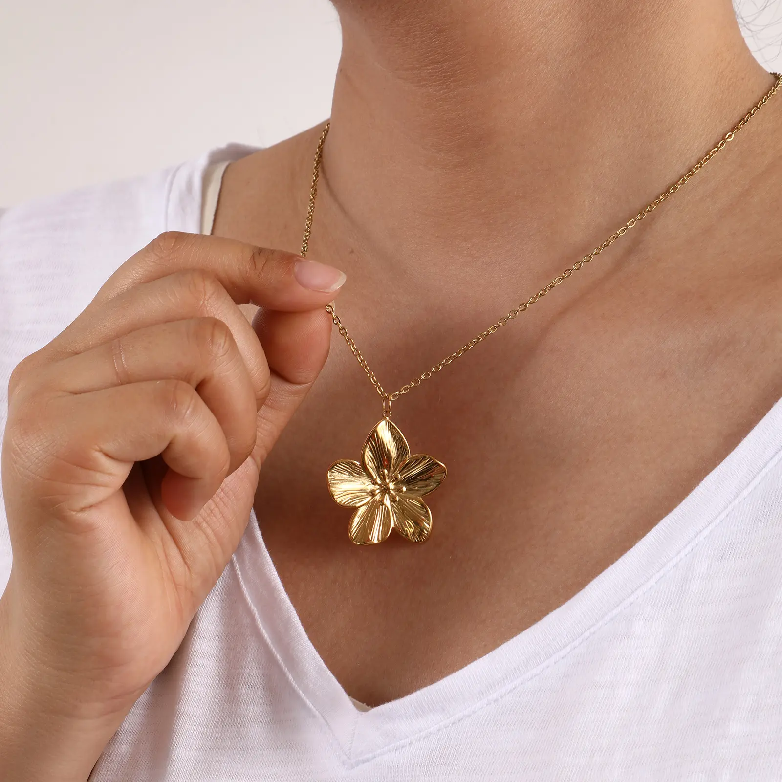 Stylish 18K Real Gold Plated 304 Stainless Steel Link Cable Chain Flower Pendant Charm Necklace For Women Gift 45cm+5cm long