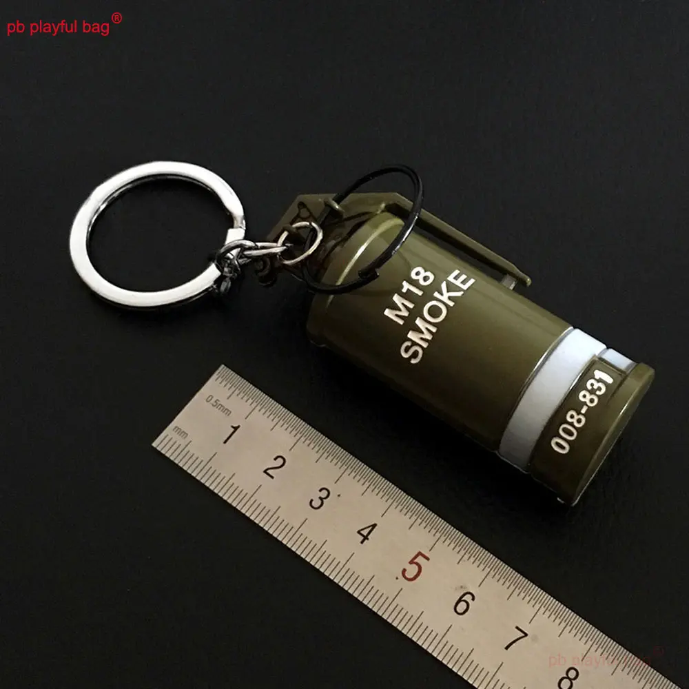Mini Metal Equipment M18 Smoke Bomb Tear Gas Weapon Model Figures Game Peripheral Pendant Keychain Children's Toys Gift ZG232