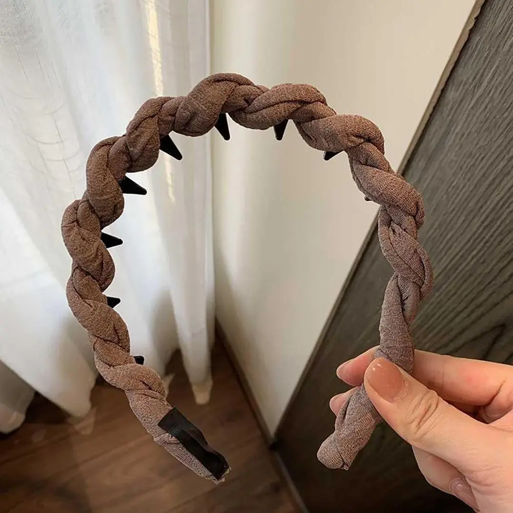 Everyday Headband Fabric Headband Stylish Twist Design Women's Hair Hoop with Anti-slip Teeth for Comfortable Lightweight Wear