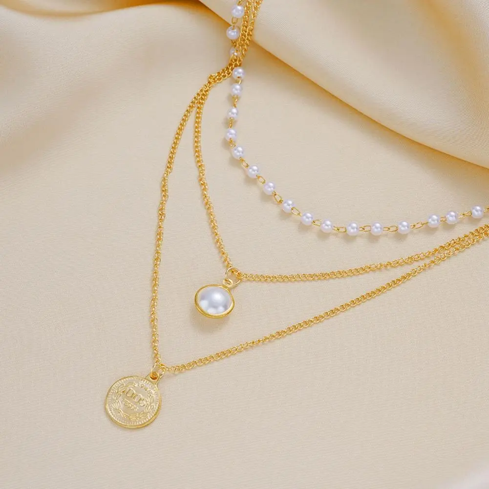 Necklace Three-layer Necklace Elegant Multi-layered Pearl Necklace Set for Women Golden Choker Chain Jewelry with Faux Pearls