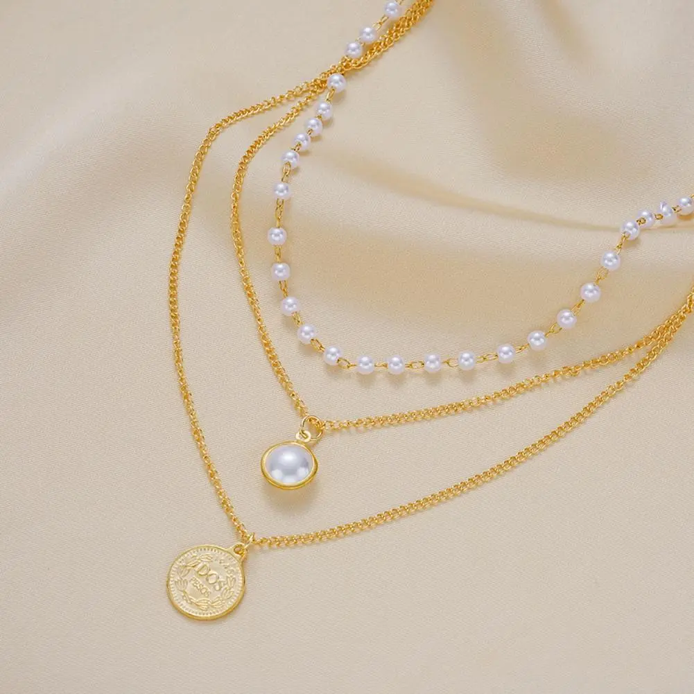 Necklace Three-layer Necklace Elegant Multi-layered Pearl Necklace Set for Women Golden Choker Chain Jewelry with Faux Pearls