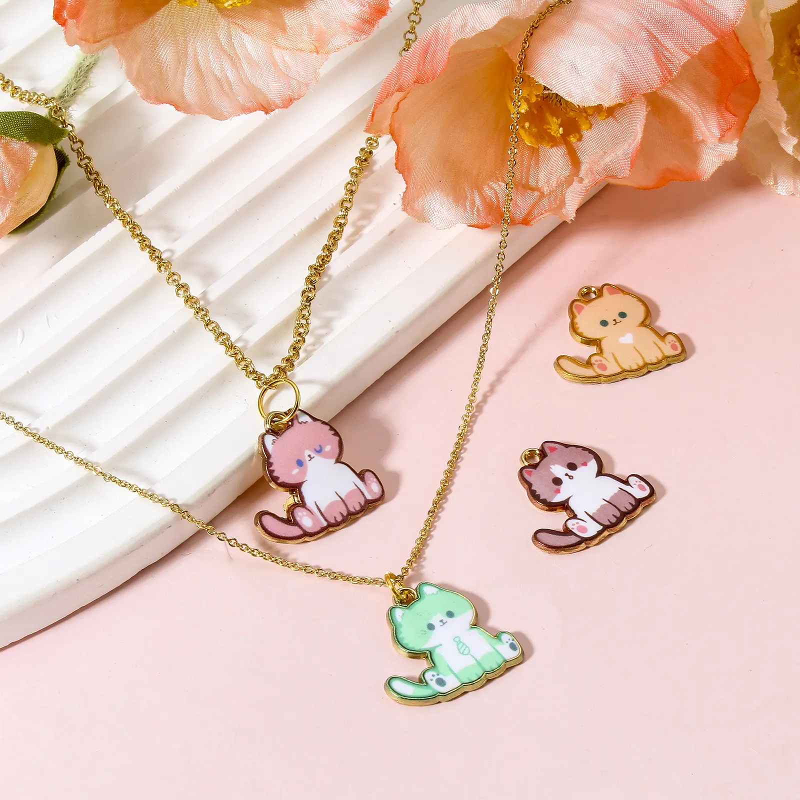 Cute Cartoon Cat Zinc Based Alloy Charms Cat Animal Enamel Gold Color Metal Pendants For DIY Making Jewelry 20mm x 20mm, 10 PCs