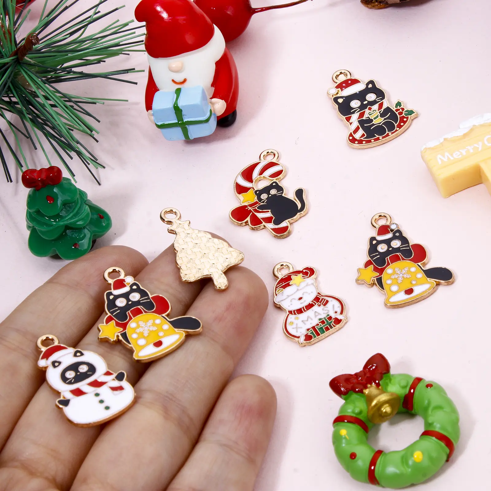 10 PCs Zinc Based Alloy Christmas Charms Gold Color Cat Animal Enamel Snowman Pendants For DIY Necklace Earrings Jewelry Making