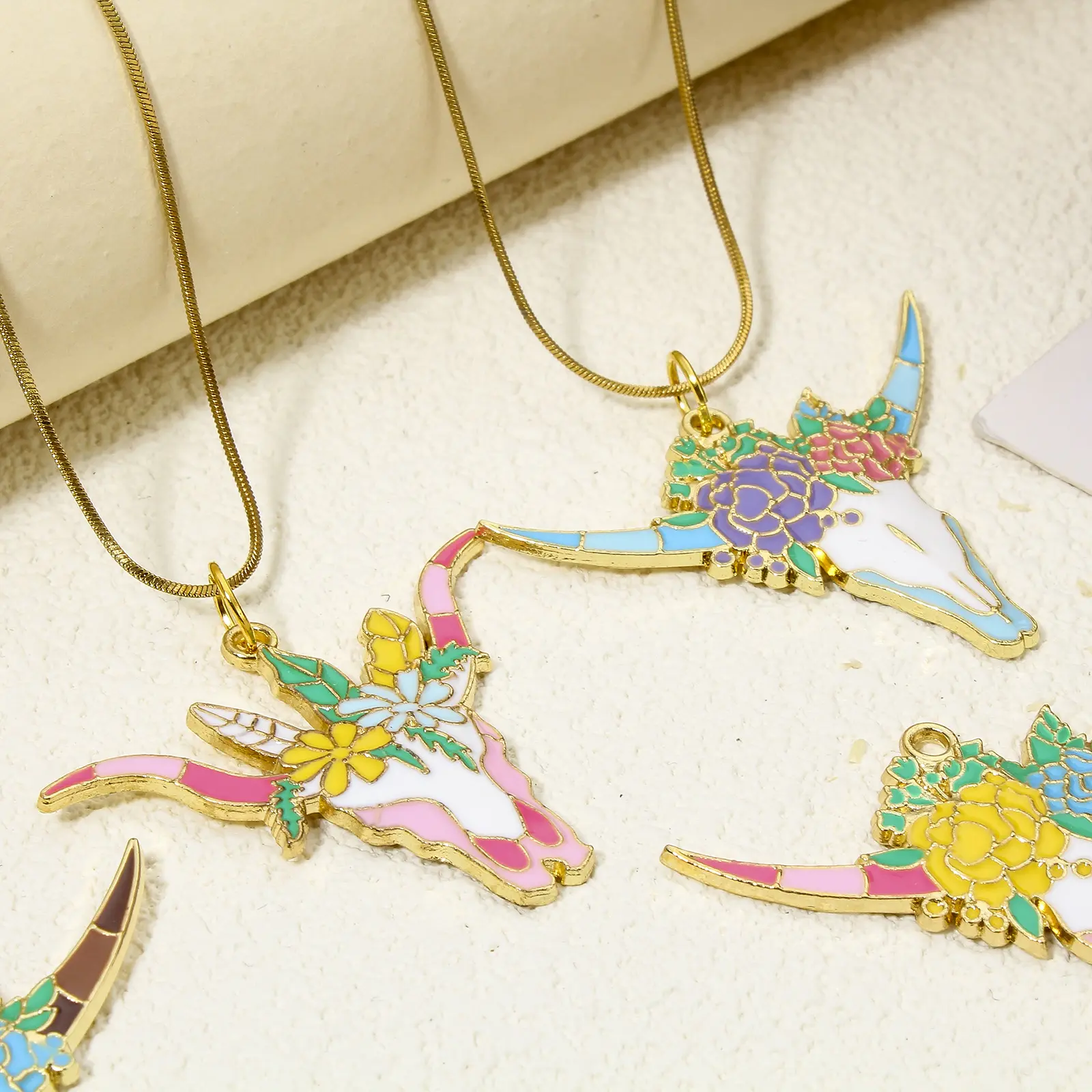 5 PCs West Cowboy Pendants Bull Head/ Cow Head Flower Leaves Enamel Zinc Based Alloy Charms For DIY Jewelry Making 4.6cm x 3.4cm