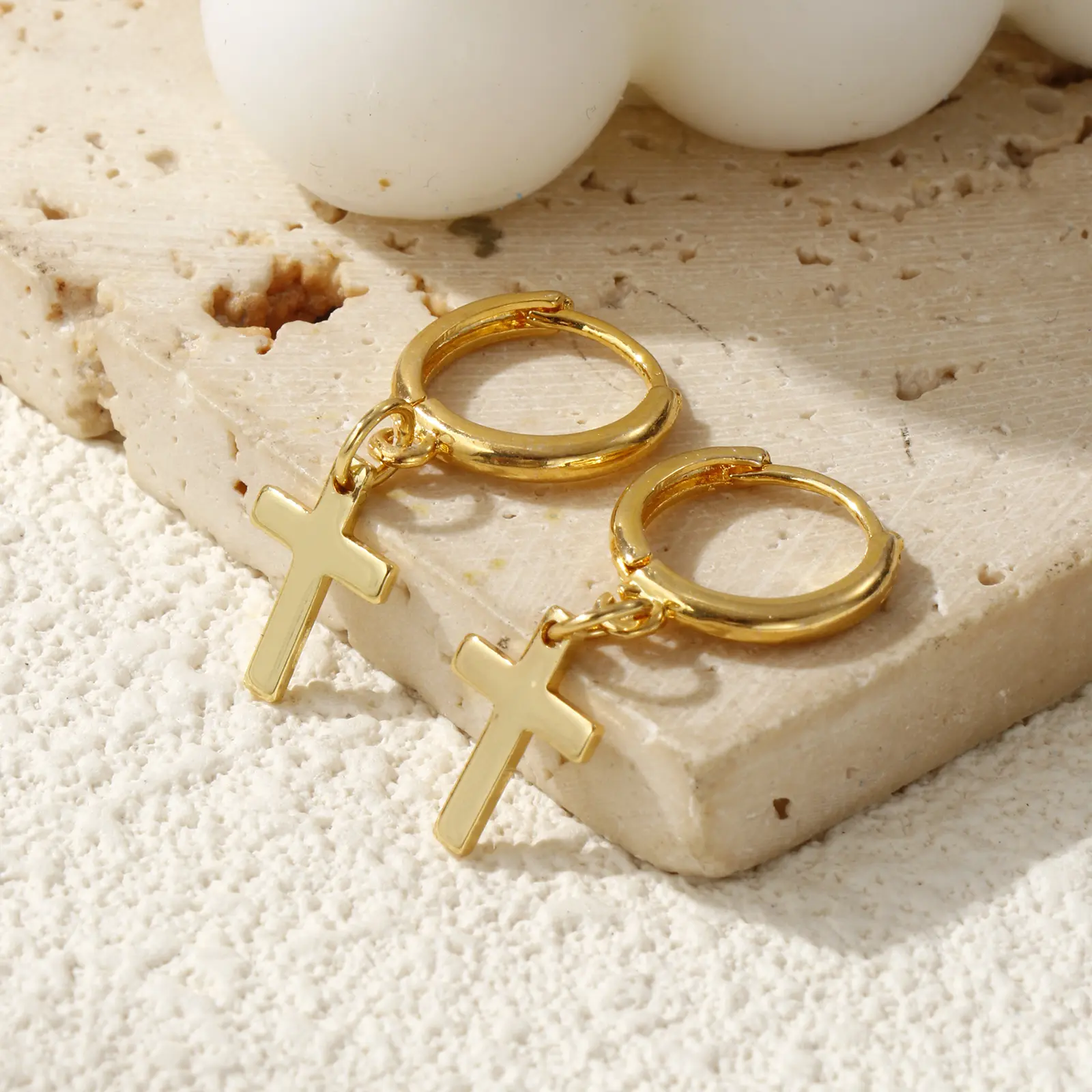 1Pair Exquisite Religious 18K Gold Plated Brass Cross Hoop Earrings For Women Gift 3.1cm x 1.4cm, Post/ Wire Size: 1mm(18 gauge)