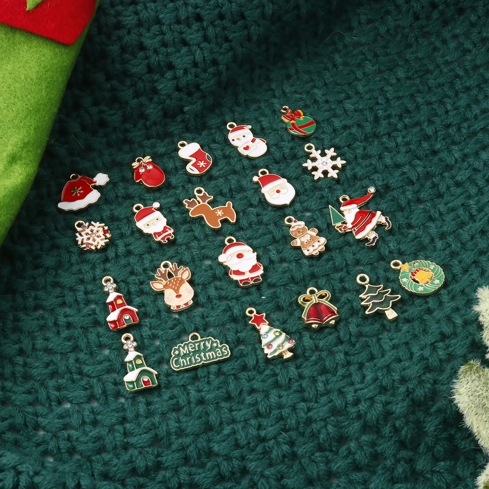 10 PCs Cartoon Christmas Charms Enamel Snowman Santa Claus Gold Color Metal Pendants For DIY Making Necklace Jewelry Findings