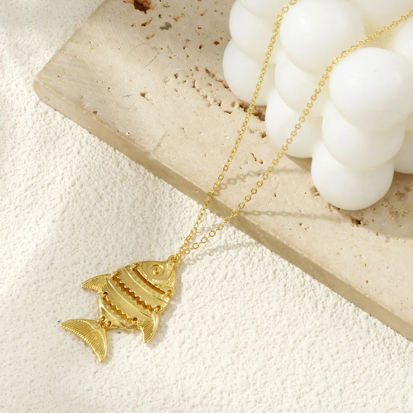 1 Piece Brass Ocean Jewelry Fish Pendants 18K Gold Plated Stripe Movable Charms For DIY Necklace Jewelry Making 3.7cm x 2.4cm