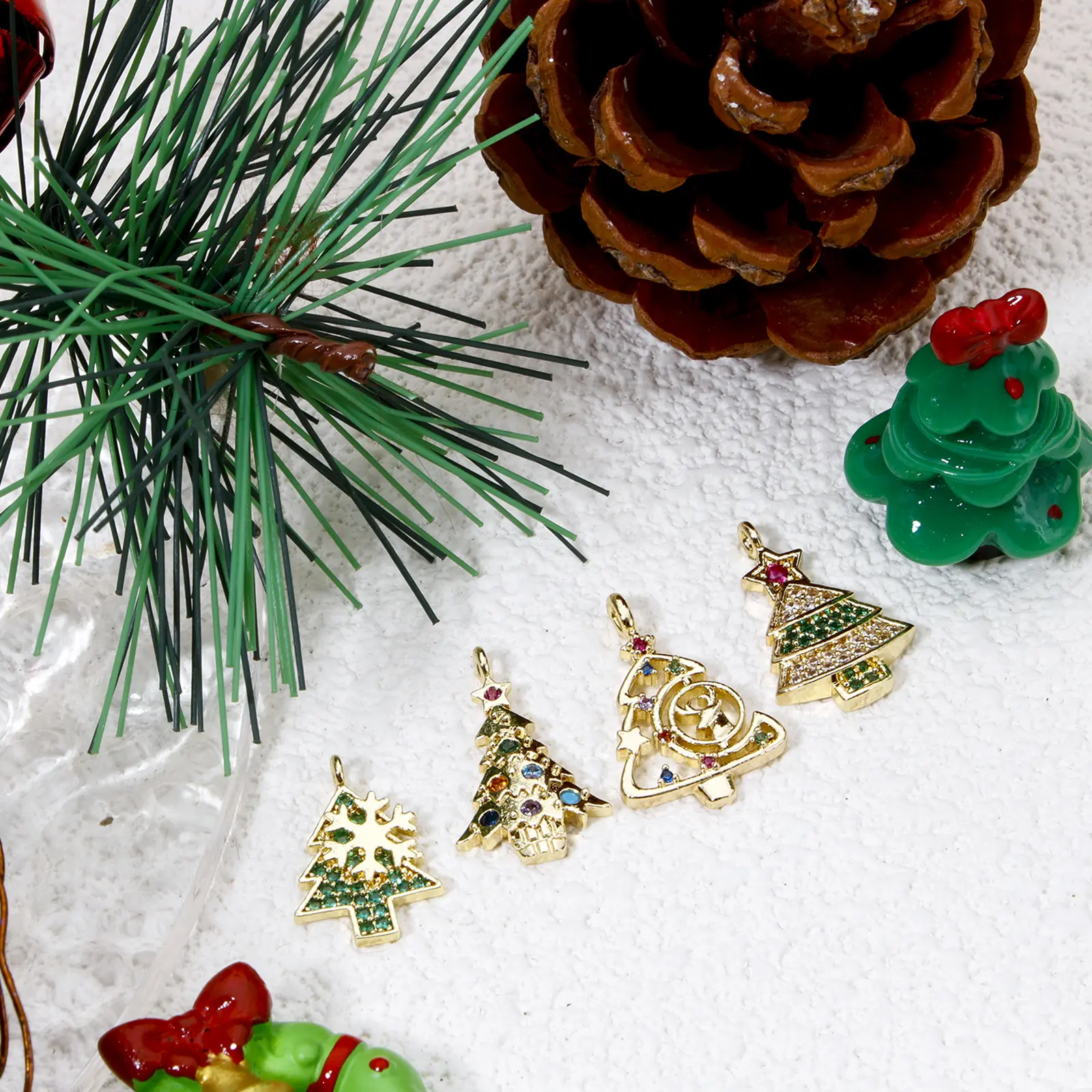 1 Piece Brass Christmas Charms 18K Gold Plated Christmas Tree Micro Pave Pendants For DIY Necklace Earrings Jewerly Making