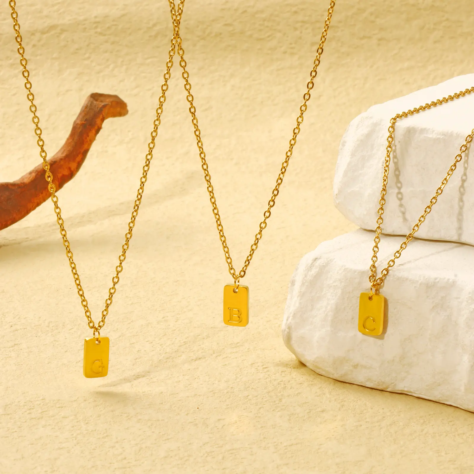 Exquisite Necklace 18K Gold Plated 304 Stainless Steel Capital Alphabet Initial Letter Message " A-Z " Pendant Necklace Unisex