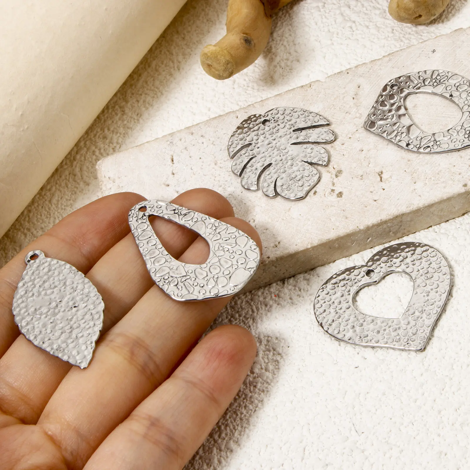 2 PCs 304 Stainless Steel Pendants Silver Color Geometric Texture Leaf Heart Charms For DIY Necklace Jewelry Making