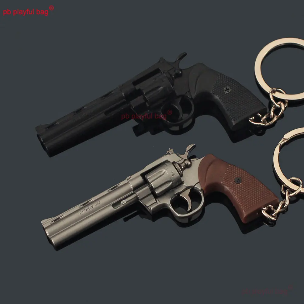 1: 3 Detachable Metal Mini Revolver Models Alloy Pendant Toy Keychain CS Game Weapon Model Action Figure Christmas Gifts ZG375