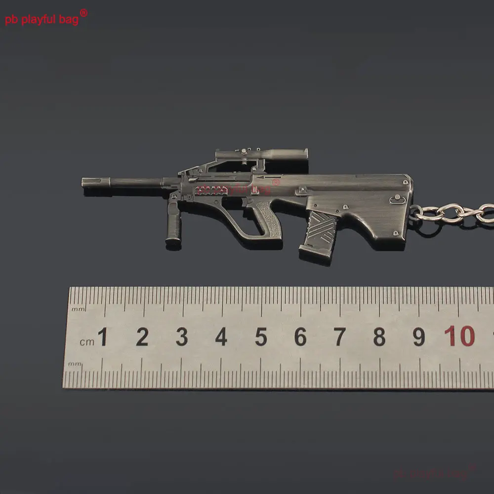 9cm Mini AUG Rifle Model Keychain Alloy Gun Toy Backpack Pendant Decoration Game Weapon Collection Kids Christmas Gifts ZG380