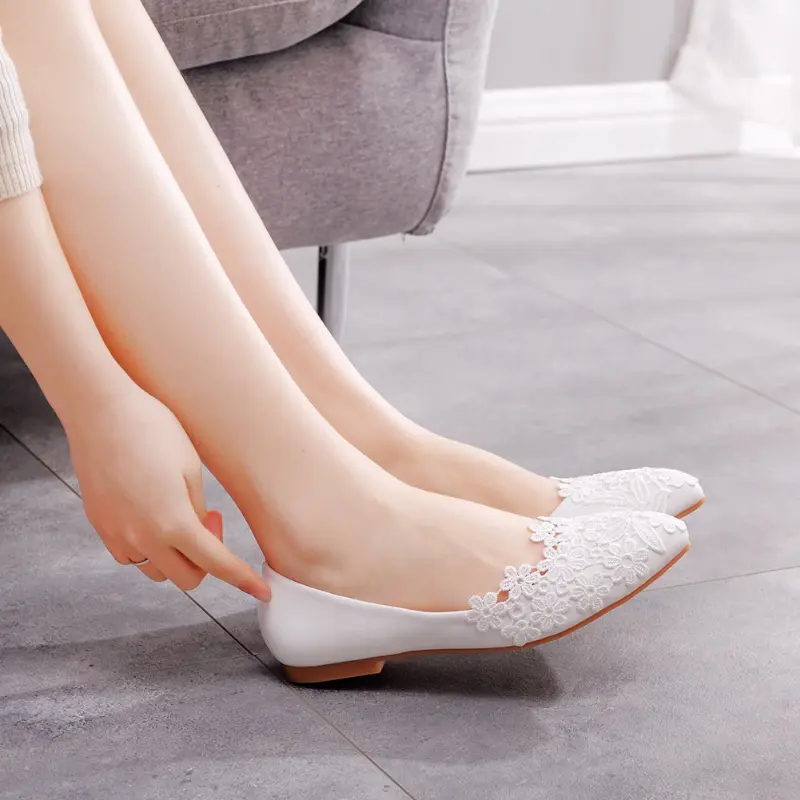 XIHAHA Large Size Flat Lace Wedding Shoes Pointed Toe Casual Flat Fashion White Lace Bridesmaid Shoe Lightweight White Shoes