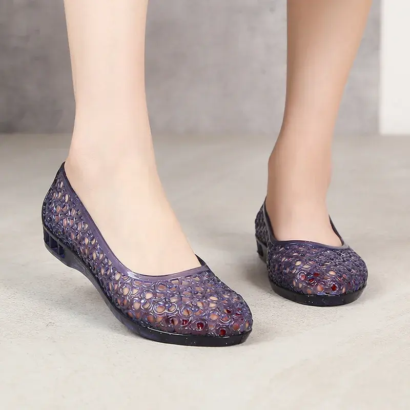 XIHAHA Summer Women's Shoes Beach Flat Woman Porous Shoes Plastic Crystal Jelly Shoe Hollow Mesh Sandals Mother Shoes Sneaker