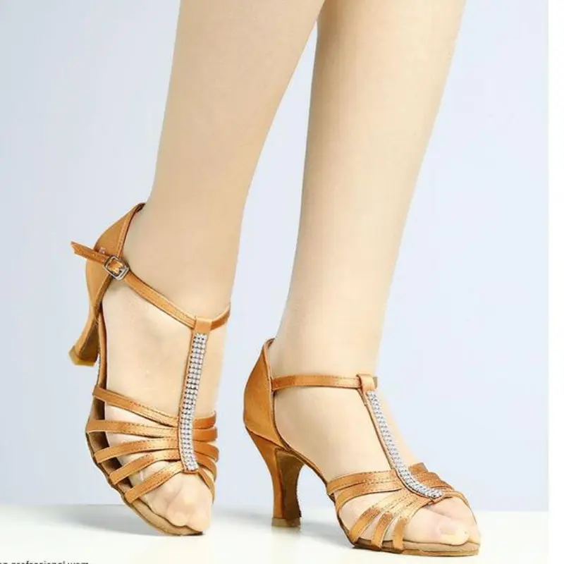 XIHAHA Woman Fashion Rhinestone Dance Shoes Tango Salsa Latin Ballroom Dance Heels Soft Sole Women Sandals Ladies Wedding Shoes