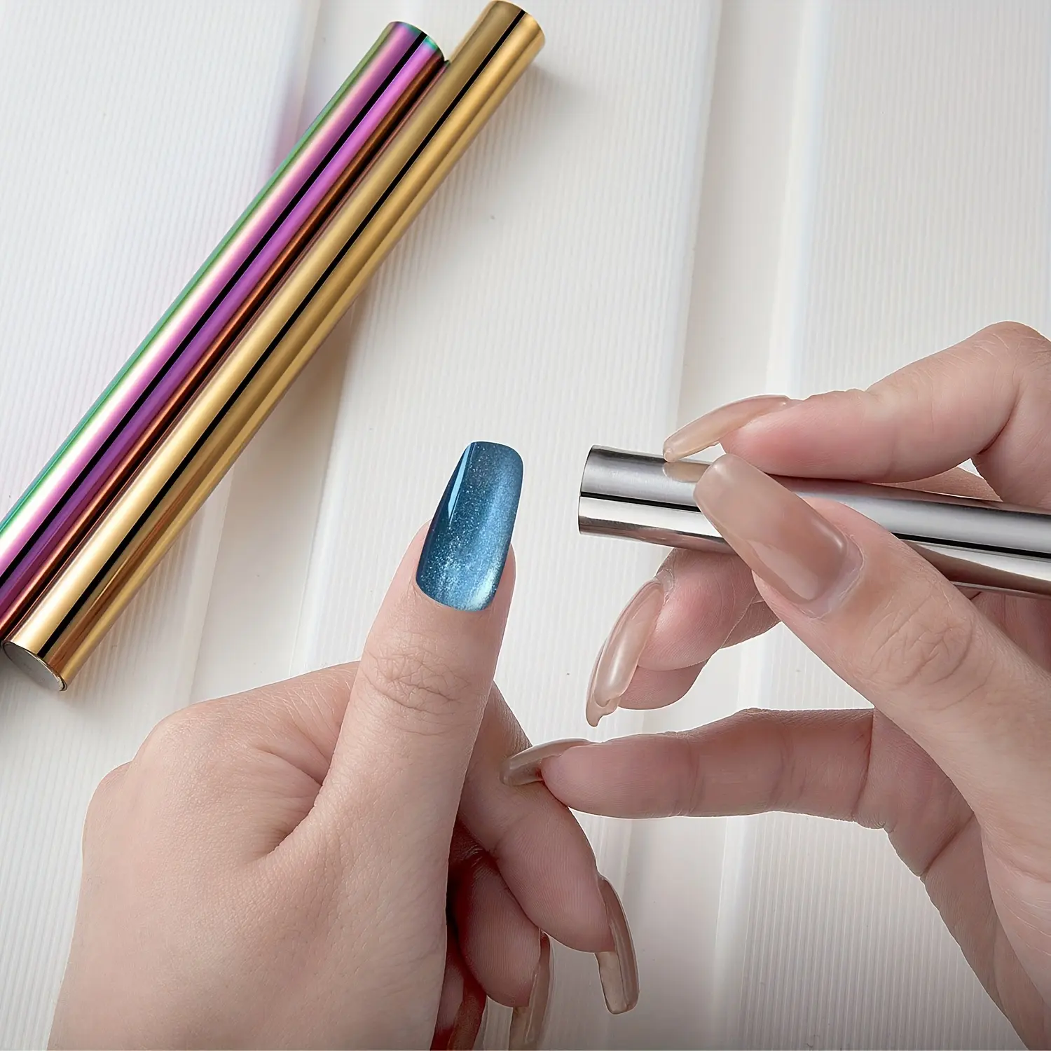LINMANDA Cat Eye Magnet for Nails Double-Ended Iridescent and Gold Cylindrical Strong Nail Magnet for Cat Eye Gel Nail Polish