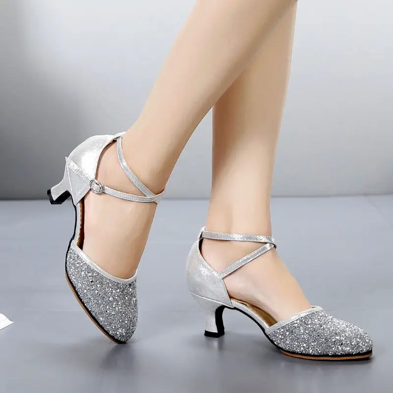 XIHAHA New Sequin Red Black Gold Silver Women Ballroom Tango Salsa Latin Dance Shoes / Cheap Closed Toe Salsa Shoes Soft Sole