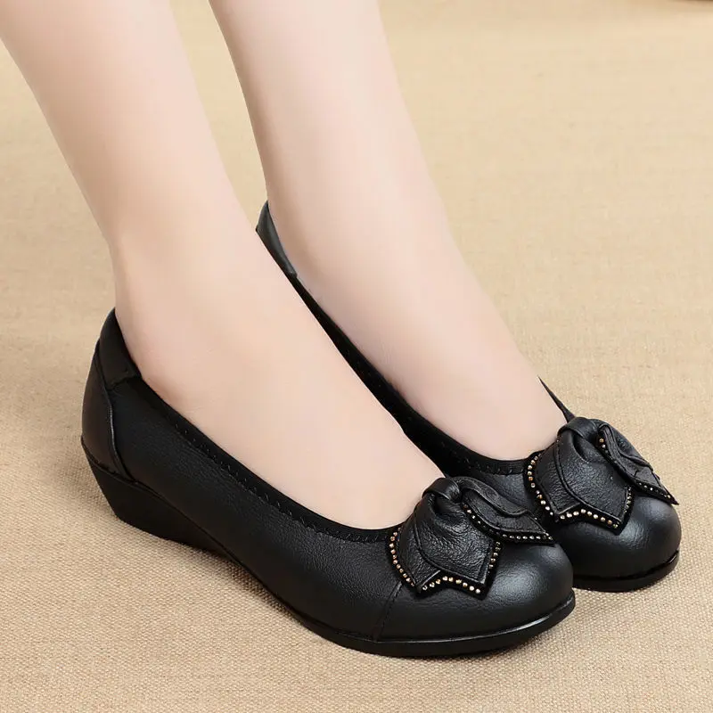 High Quality Leather Shoes Up Flats Women's Loafers Office Shoes Women Casual Slip on Driving Moccasins Soft Soled Comfortable