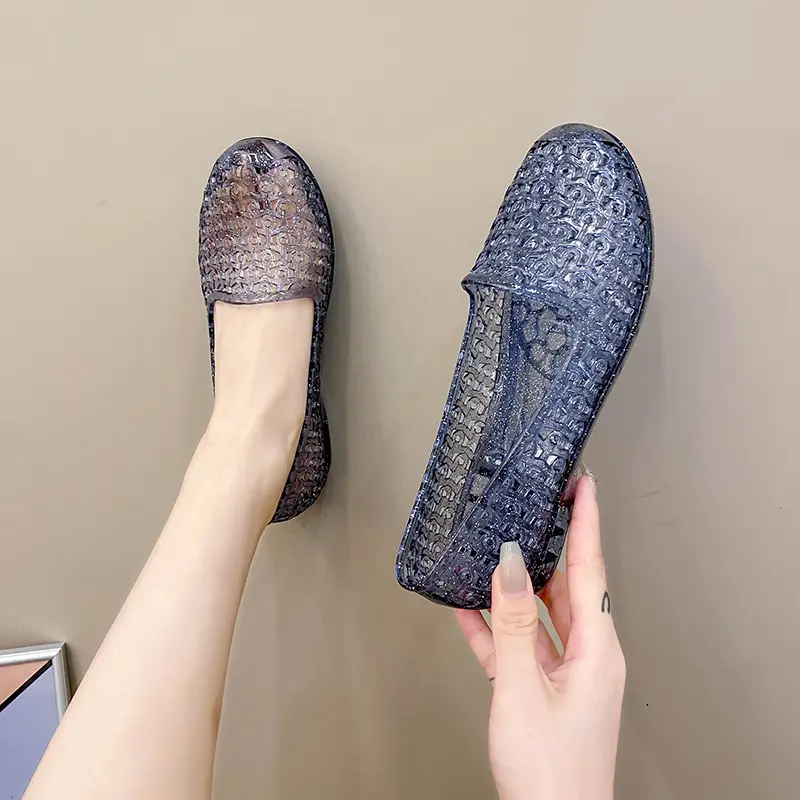 XIHAHA 2023 Fashion Beach Flat Woman Porous Shoes Girl Crystal Jelly Shoe Hollow Sandals Mother Shoes Sneaker Women's Shoes