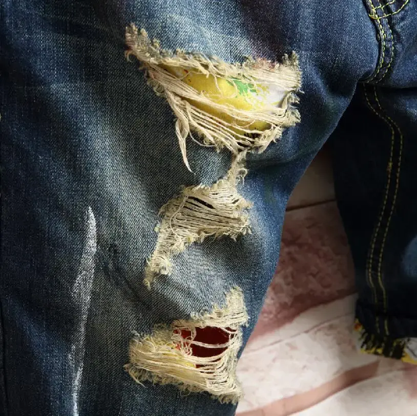 Men Holes Denim Shorts Novelty Style Jean Shorts Men Knee Length Short Jeans Fashion Male Straight Denim Shorts Casual Shorts 44