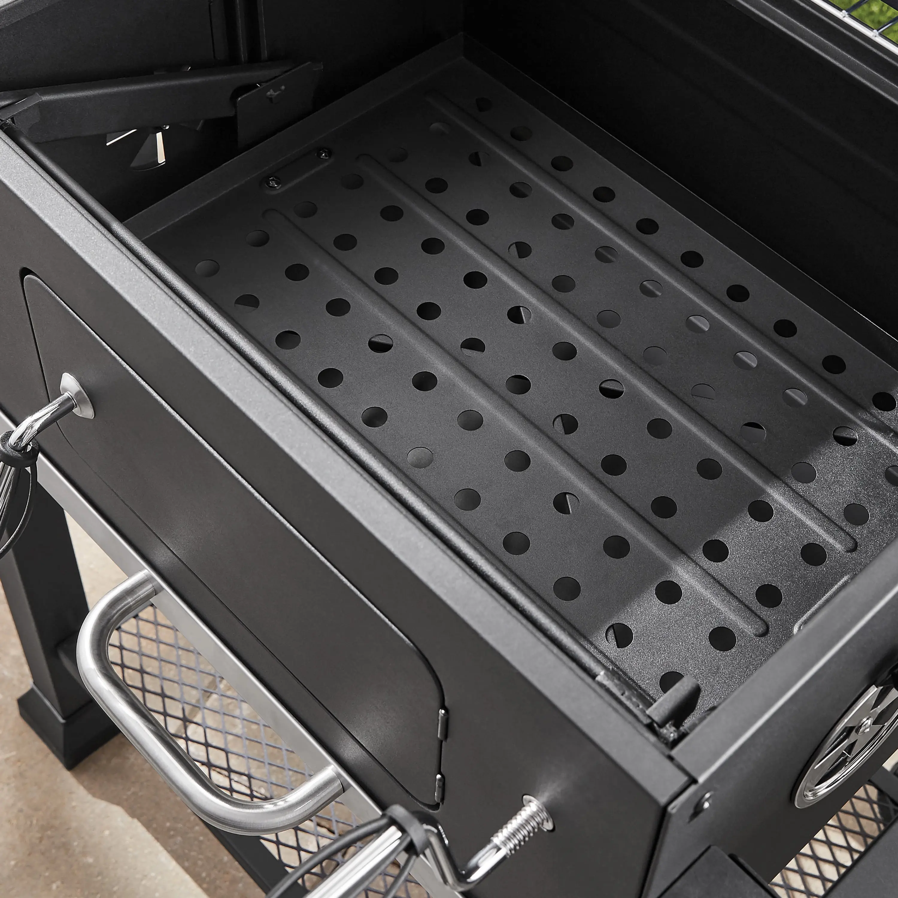 Heavy Duty 24-inch Charcoal Grill, Black