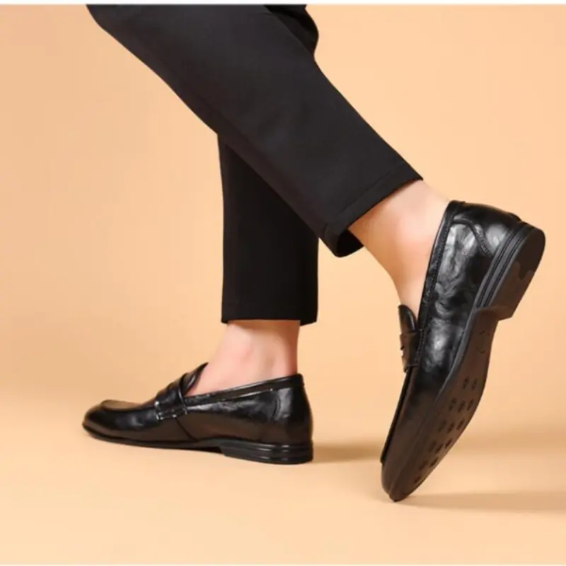 XIHAHA Fashion Men Shoe Man Casual Driving British Round Toe Lazy Shoes Male Leather Cowhide Shock Absorption Business Peas Shoe