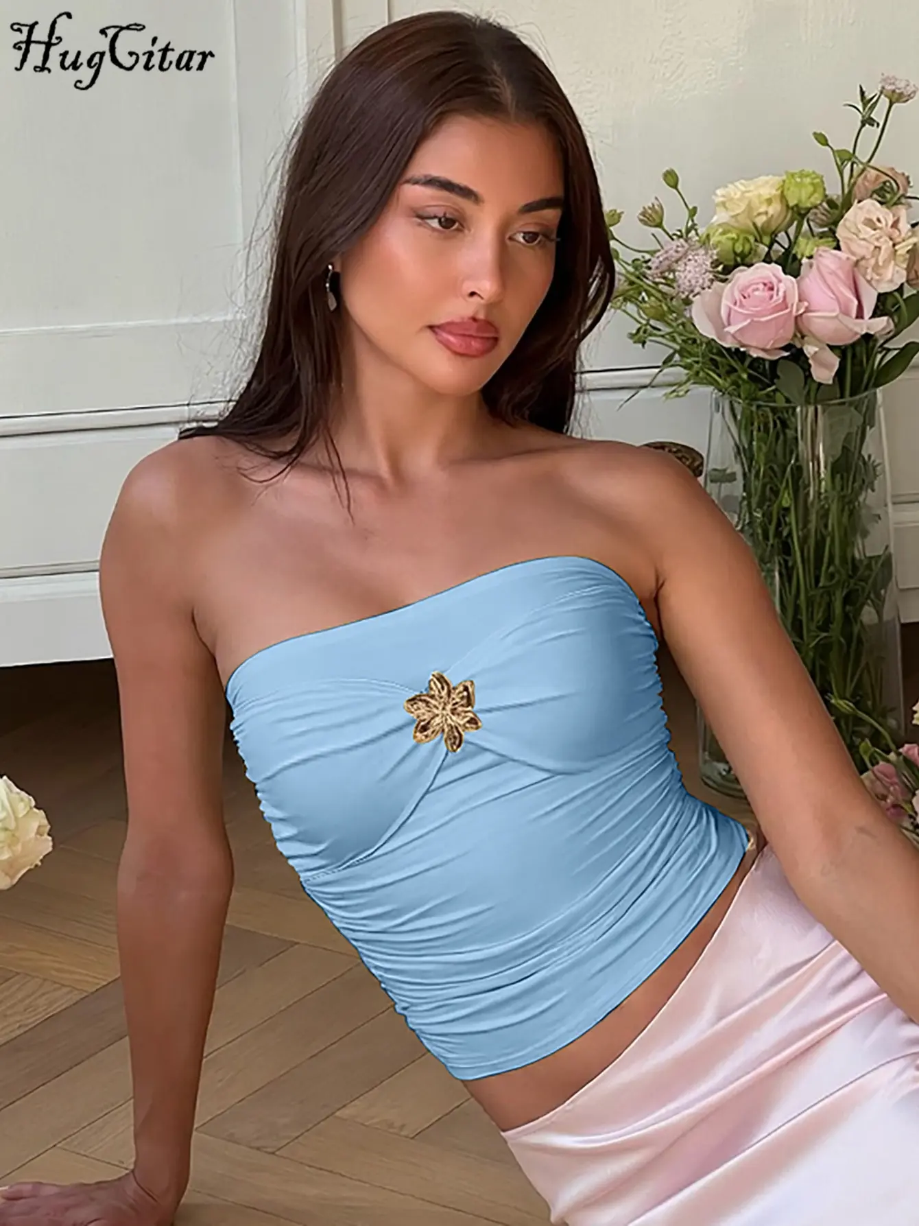 Hugcitar 2025 Fashion Sexy Strapless Flower Metal Ruched Solid Slim Crop Tank Top Summer Women Clothes Birthday Party Vacation