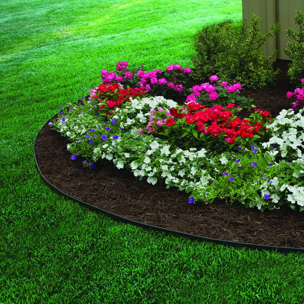 No-Dig Landscape Edging Kit, 100-ft x 1.5-in. High, Includes Anchoring Spikes, Black Recycled PlasticPlastic