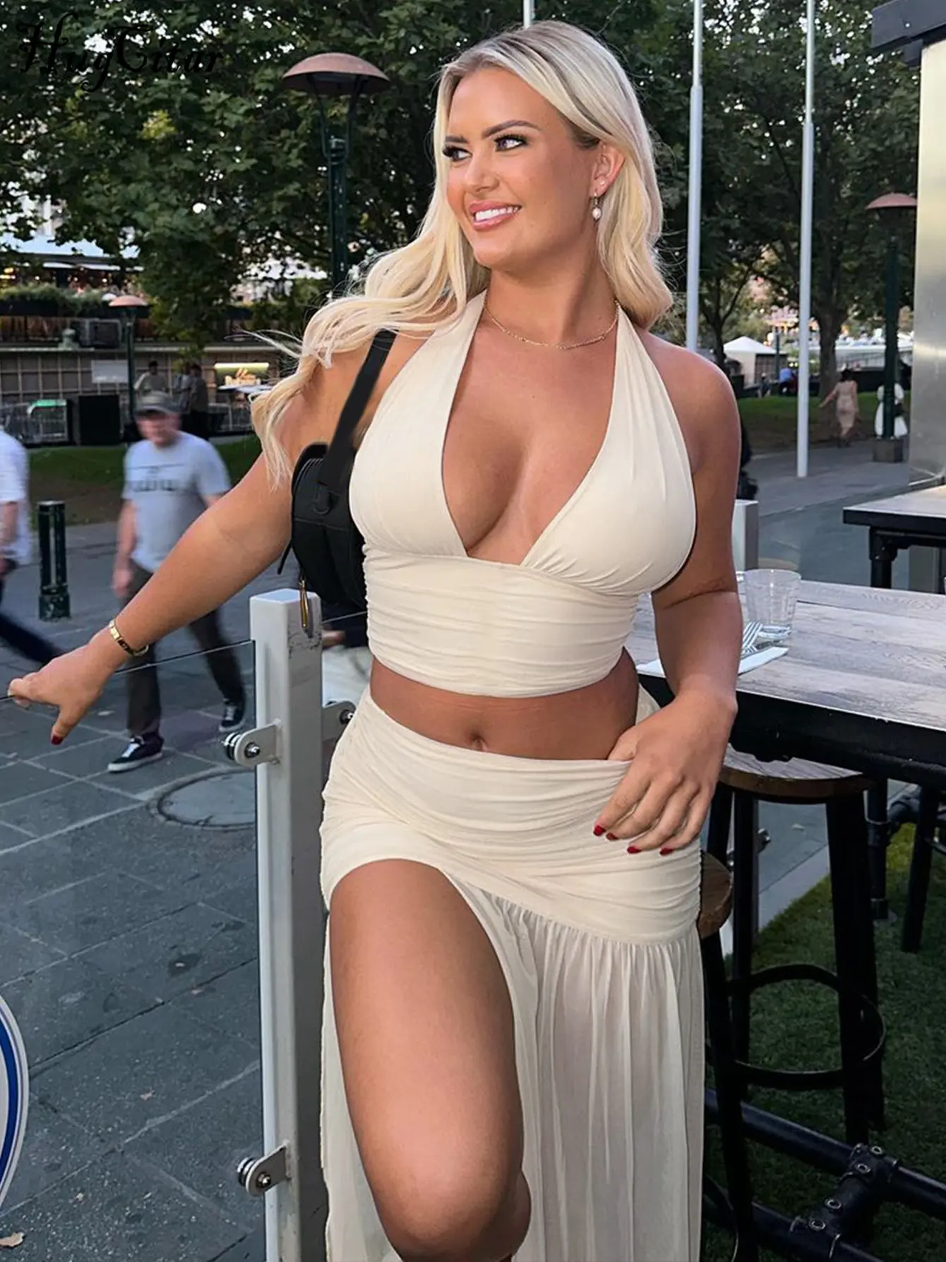 Hugcitar Casual 2 Pcs Sets V Neck Backless Bandage Sexy Crop Tank Top Patchwork Slit Maxi Skirt Y2K Women Clothes Beach Vacation