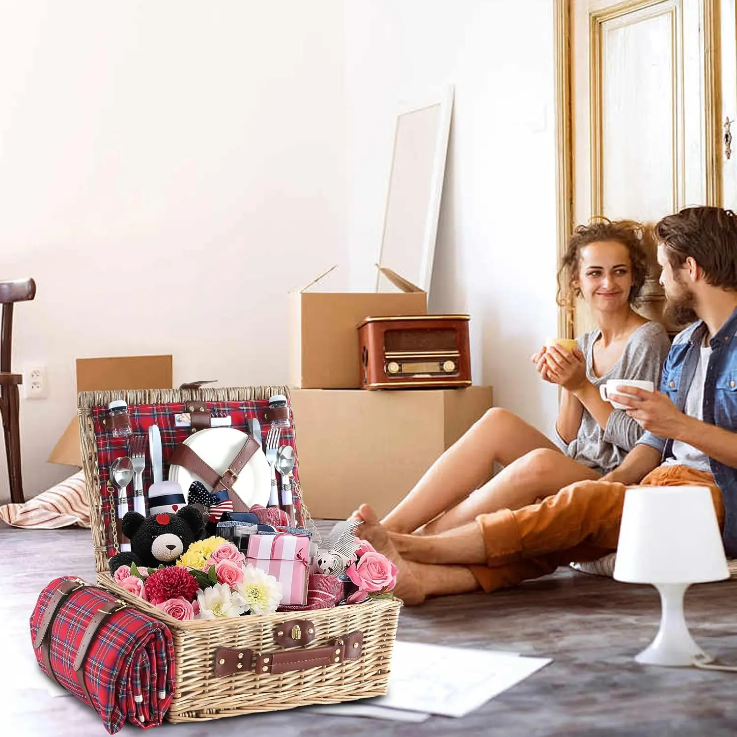 Wicker Picnic Basket for 4 with Waterproof Picnic Blanket and Insulated Cooler, Willow Hamper for Camping, Outdoors, Photoshoot