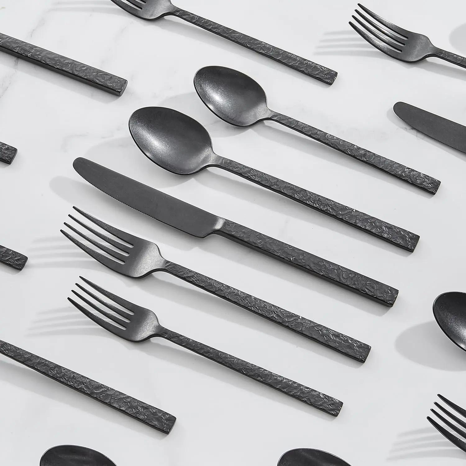 40 Pcs Black Hammered Silverware Set for 8, 18/10 Stainless Steel Heavy Duty Flatware Set, Tableware Cutlery Utensil