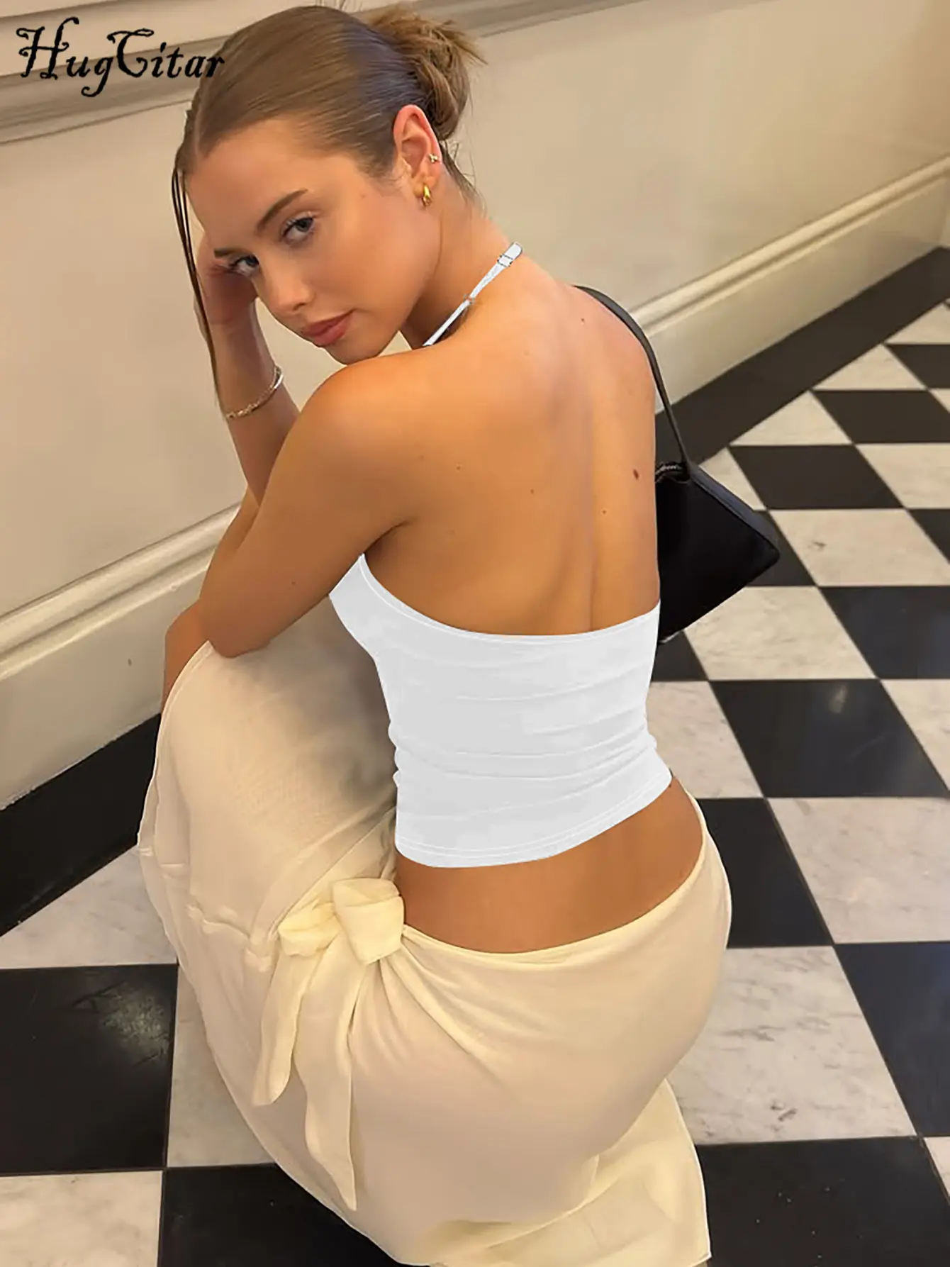 Hugcitar 2025 Fashion Halter Square Collar Solid Sexy Slim Crop Camis Top Summer Women Vacation Clothes Streetwear Party Club