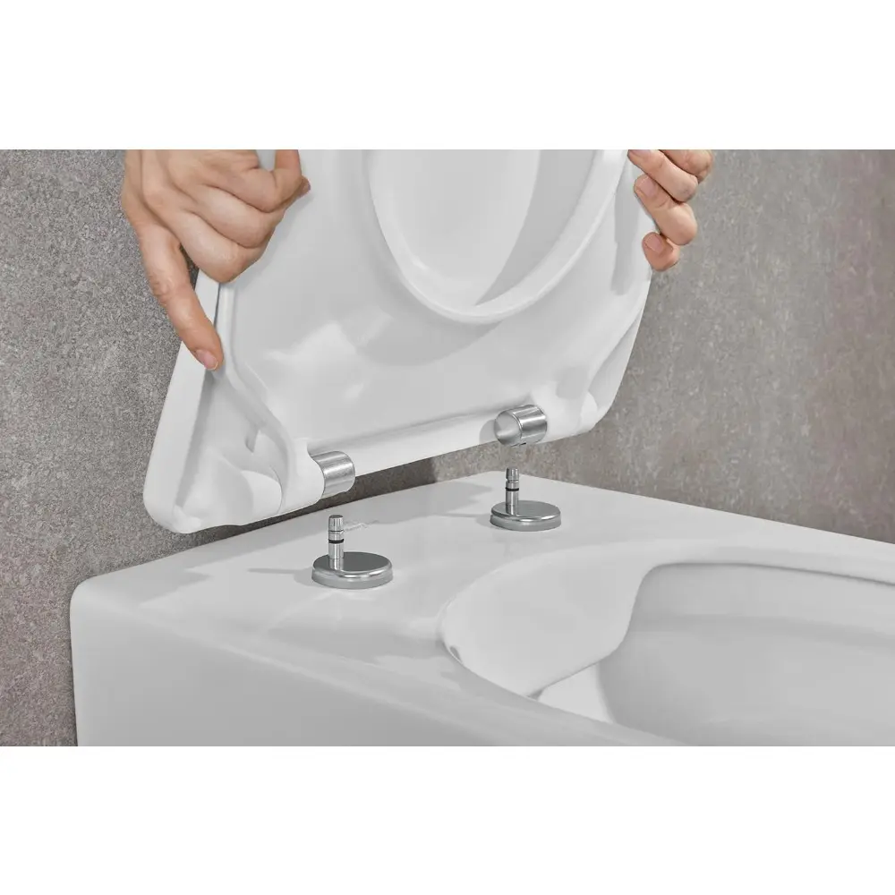 Villeroy & Boch Subway 2.0 9M68S101 Toilet Seat Soft Close Mechanism/Chrome-Plated Hinges/White