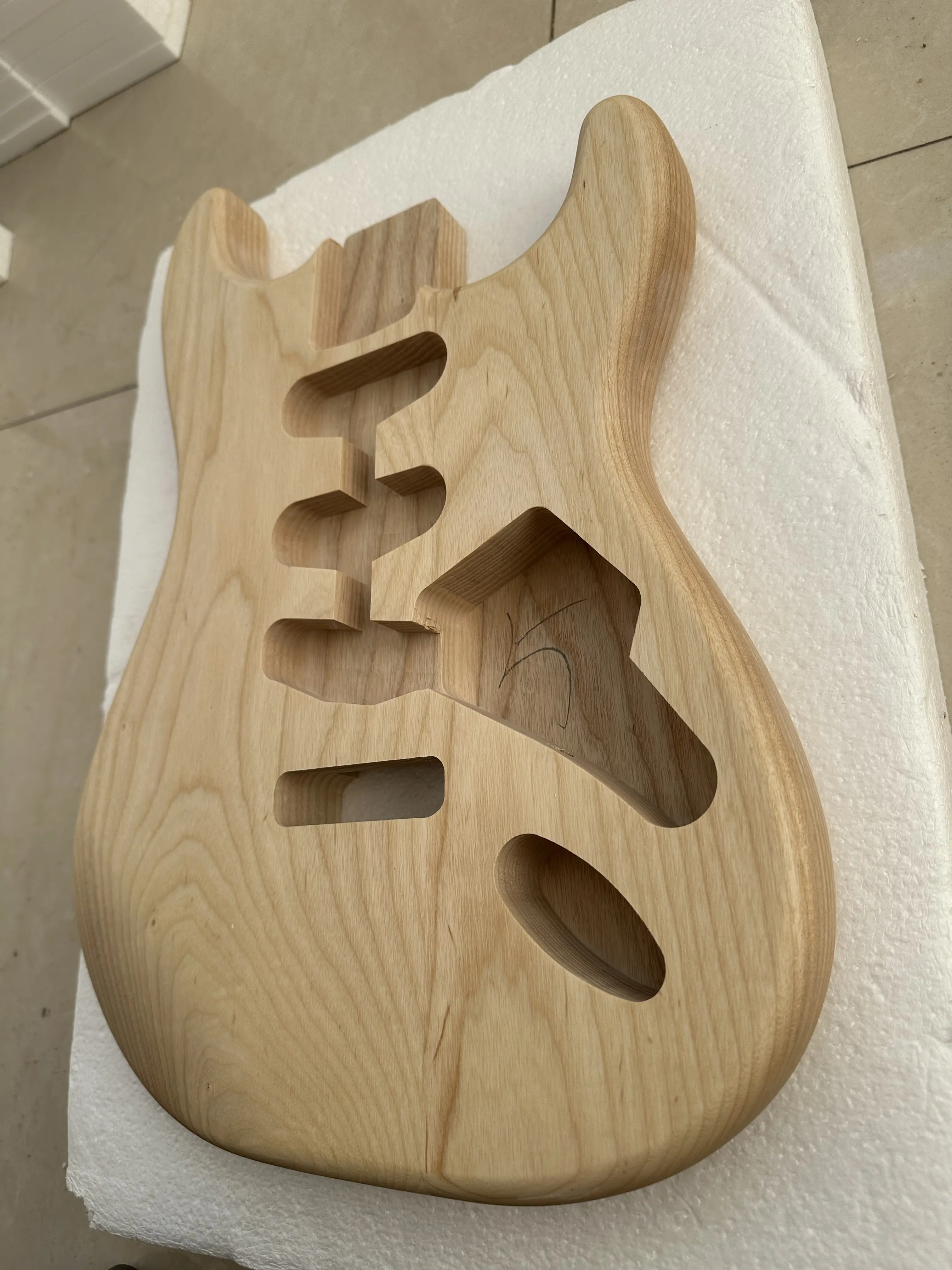 Beautiful DIY electric guitar body Blank Ash Guitar Barrel Unfinished SSS ST Guitar body  Hollow Ashwood for sale 5.7cm Pocket